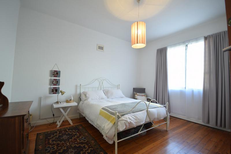 2 Bedroom Property for Sale in Sea Point Western Cape